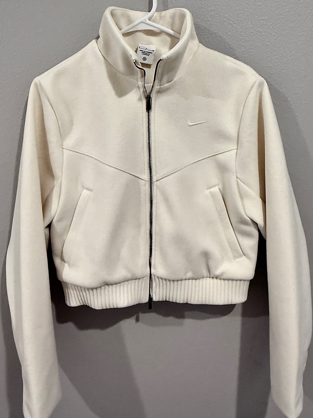 Nike Women's Cream Full-Zip Cropped Jacket (Size S)